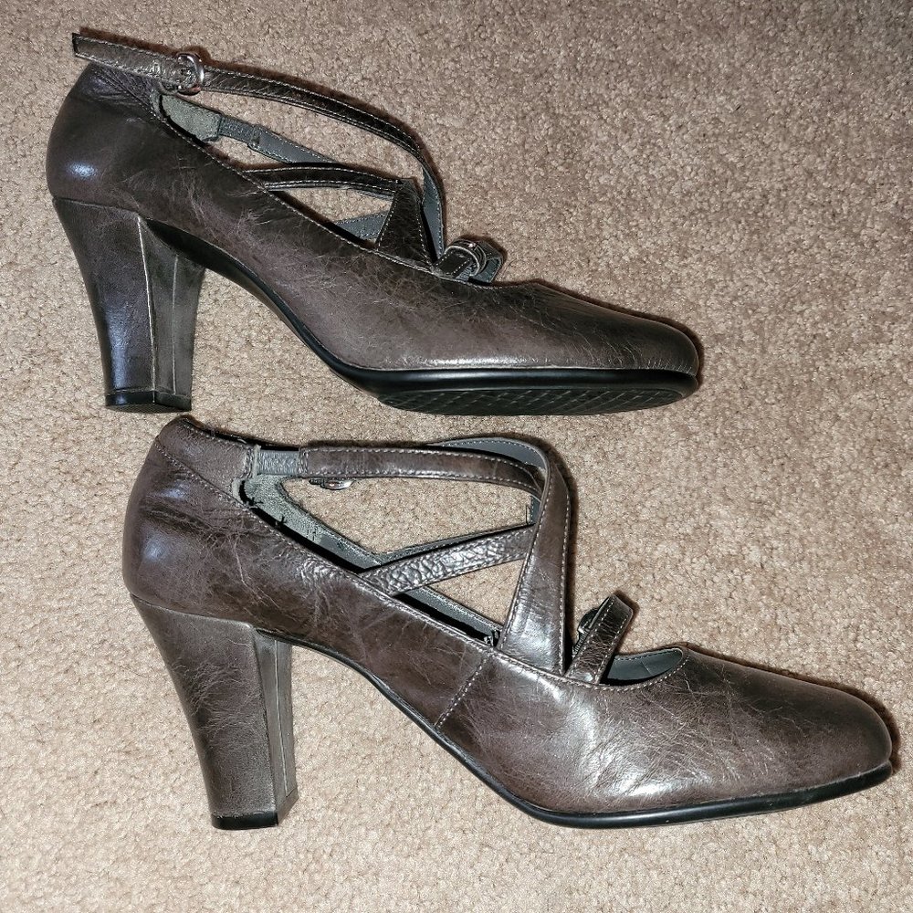 Aerosoles Gray Pewter Strappy Pumps Heels 9